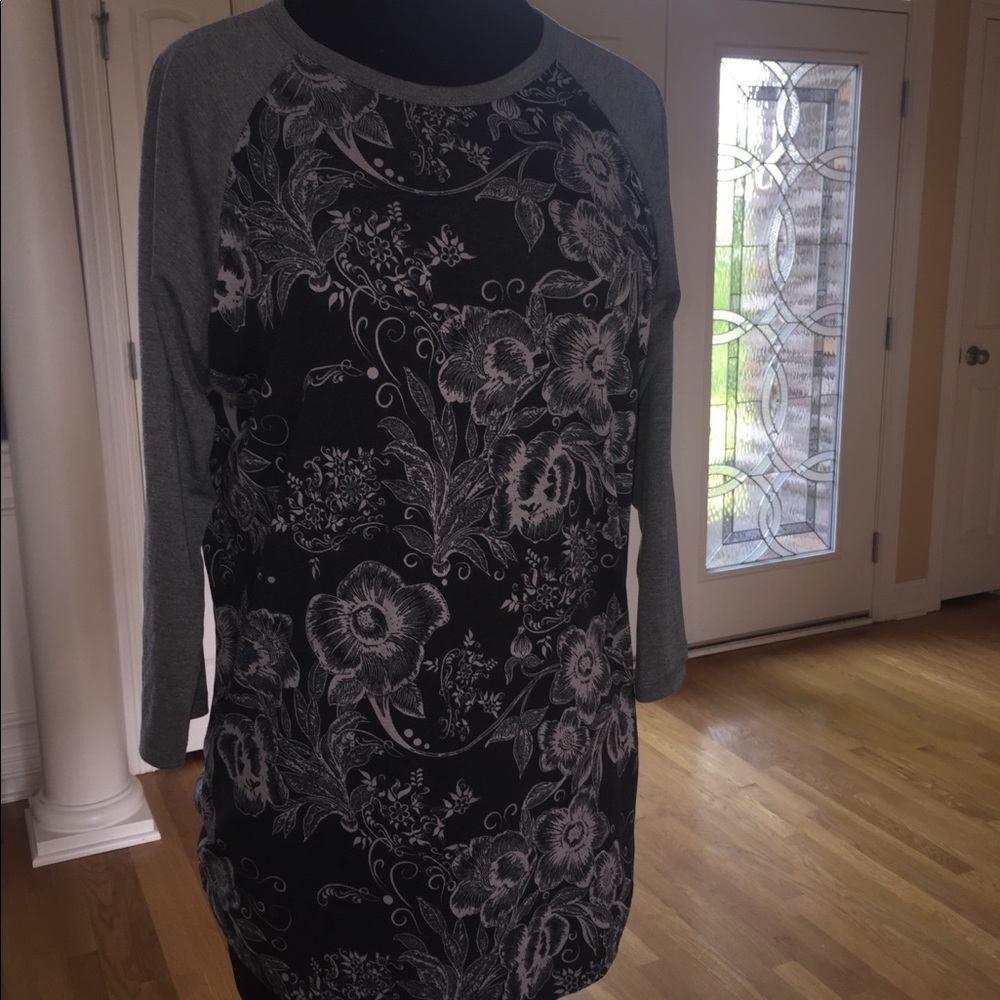 LuLaRue Randy top - Picture 2 of 2